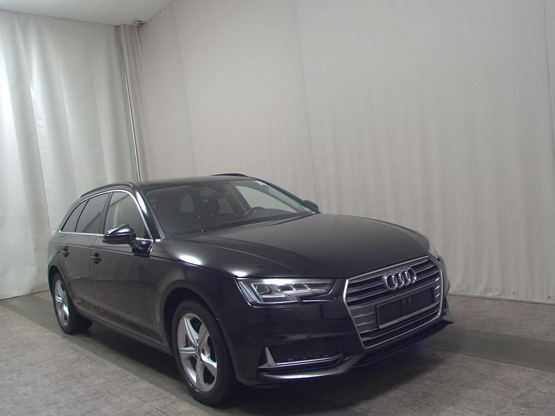 Gebraucht Audi A4 Sport 190 PS (139 kW) 2019 Schwarz Kombi