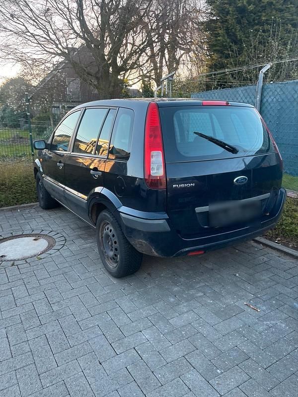 Gebraucht Ford Fusion 96 PS (70 kW) 2006 Blau Kleinwagen