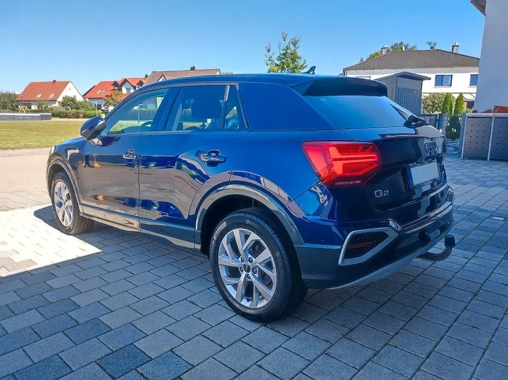 Gebraucht Audi Q2 Advanced Plus 150 PS (110 kW) 2024 Blau SUV