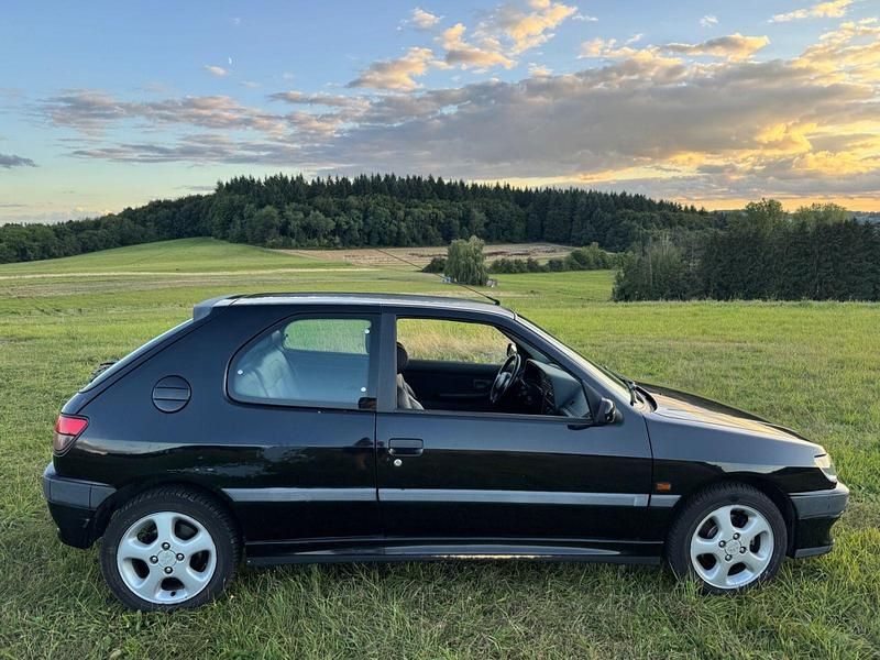 Gebraucht Peugeot 306 121 PS (88 kW) 1994 Schwarz Limousine