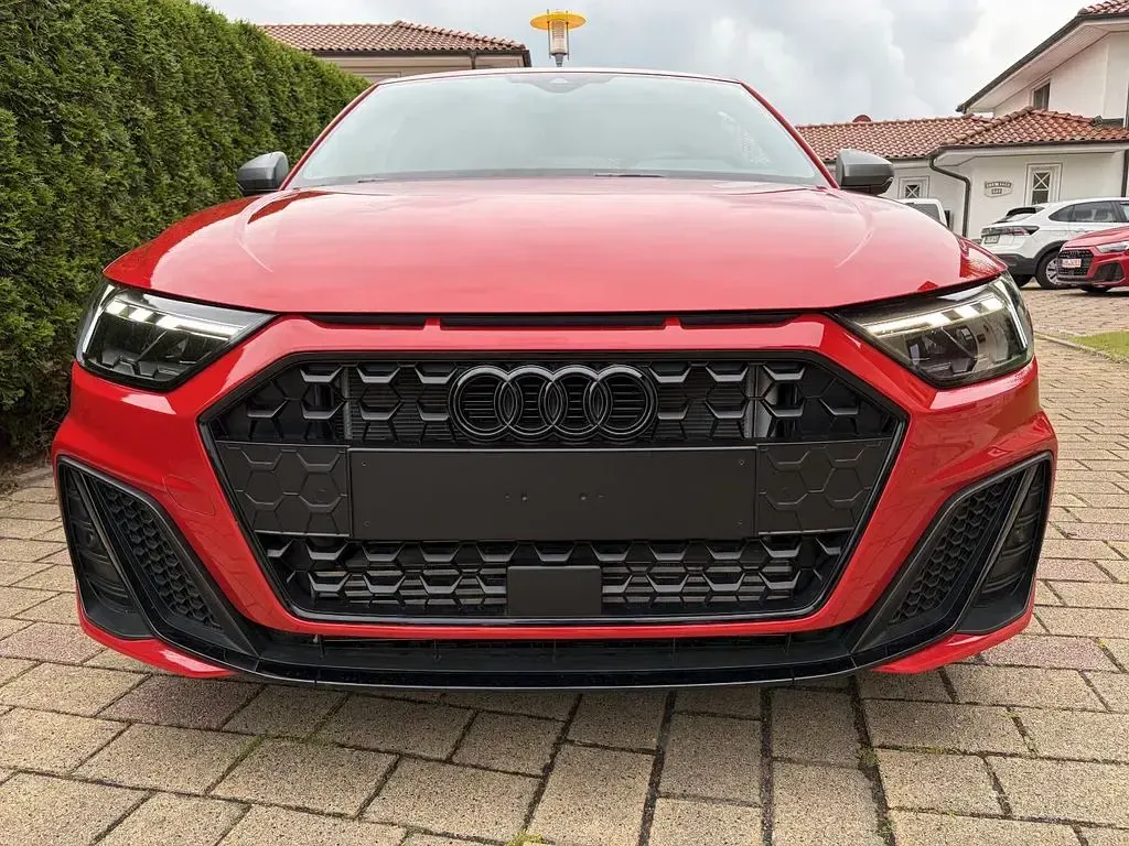 Gebraucht Audi A1 Sportback S-Line 207 PS (152 kW) 2025 Rot Kleinwagen