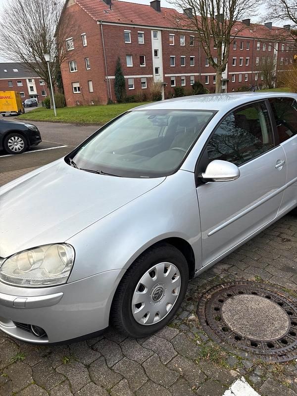 Silber Gebraucht 2008 VW Golf United Limousine | 4.150 € (Teuer) - Bild 1/4