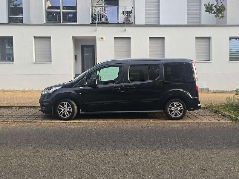 Gebraucht Ford Tourneo Titanium 120 PS (88 kW) 2018 Schwarz Kombi