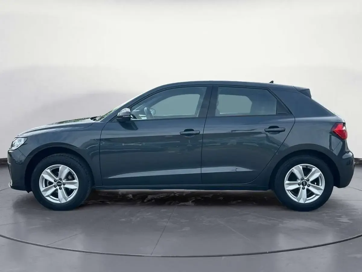 Gebraucht Audi A1 95 PS (69 kW) 2023 Manhattangrau metallic SUV