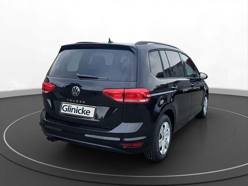 Neu VW Touran 150 PS (110 kW) 2026 Schwarz Van / Kleinbus