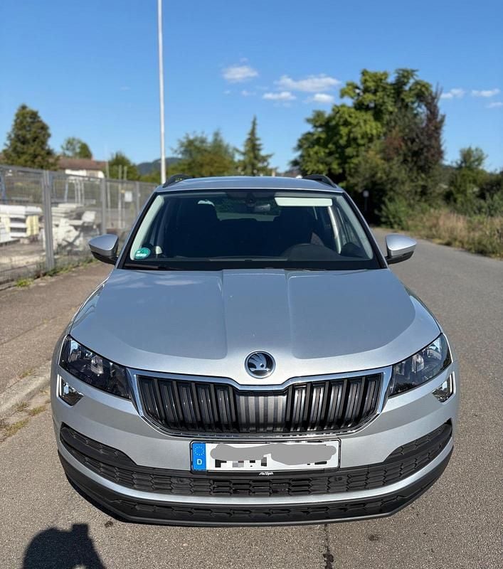 Silber Gebraucht 2020 Skoda Karoq SUV | 17.890 € (Superpreis) - Bild 1/4