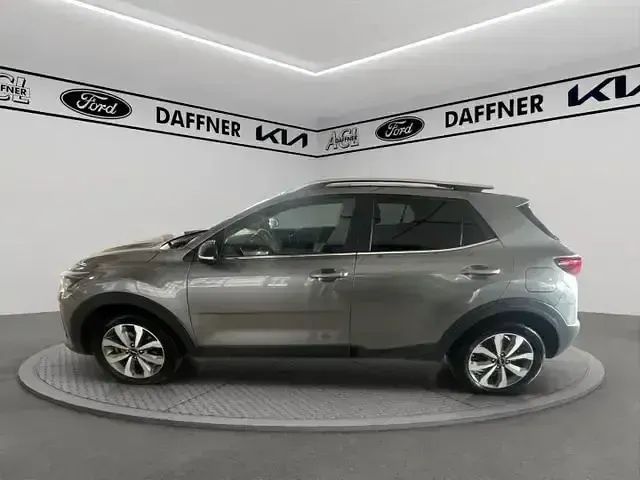 Gebraucht Kia Stonic 120 PS (88 kW) 2024 Grau SUV