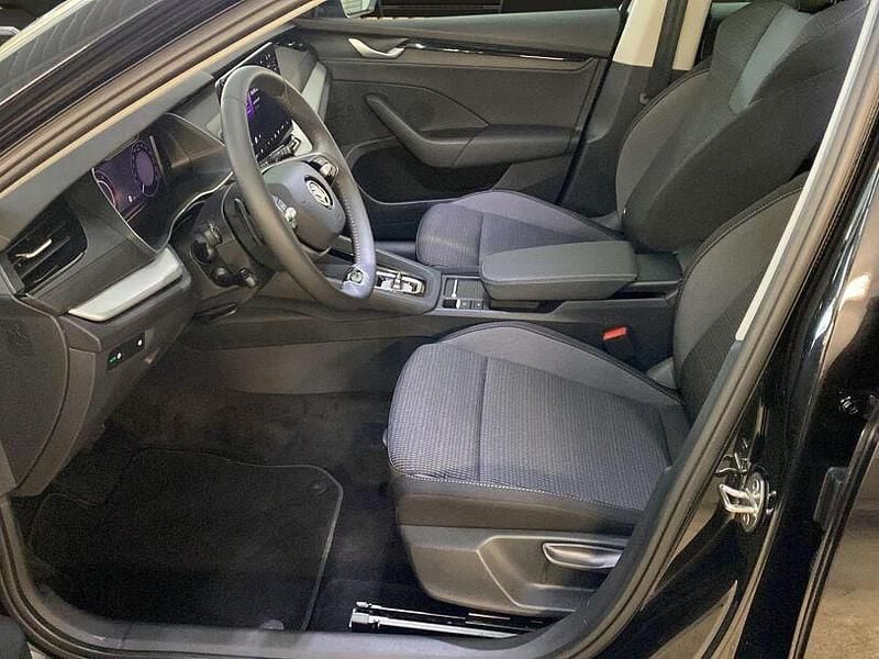 Gebraucht Skoda Octavia Selection 150 PS (110 kW) 2024 Schwarzmagic perleffekt Kombi