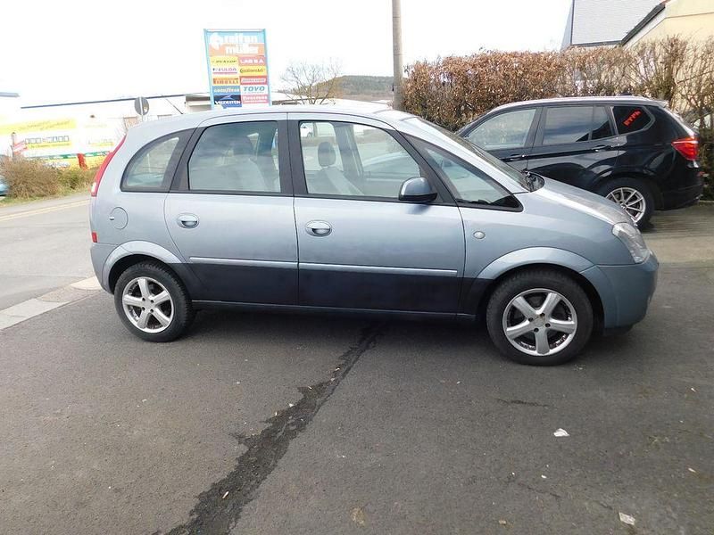 Gebraucht Opel Meriva Edition 125 PS (91 kW) 2005 Silber Van / Kleinbus