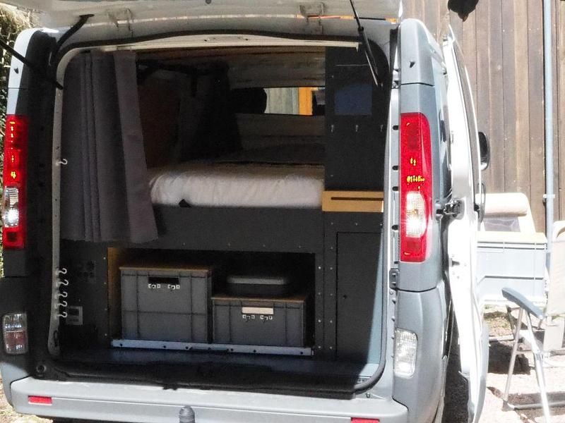 Gebraucht Renault Trafic 101 PS (74 kW) 2006 Weiß Van / Kleinbus