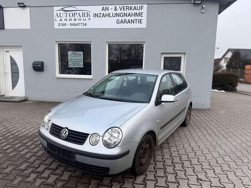 Silber Gebraucht 2003 VW Polo Limousine | 499 € (Superpreis) - Bild 1/4