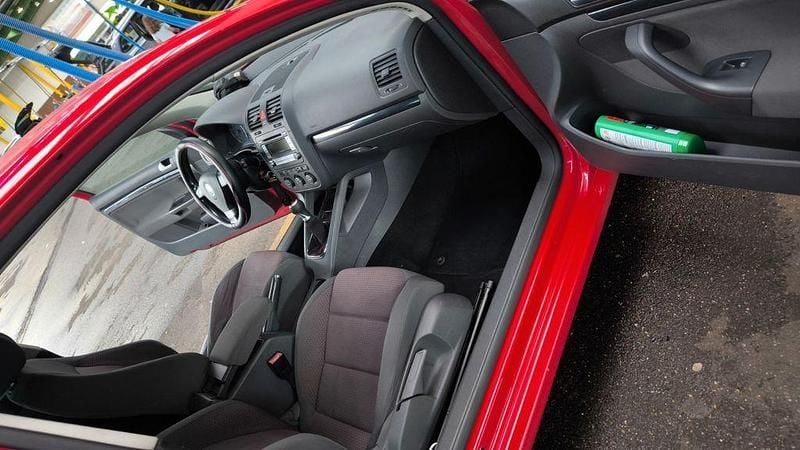Rot Gebraucht 2006 VW Golf V GT Limousine | 3.100 € (Fairer Preis) - Bild 1/4