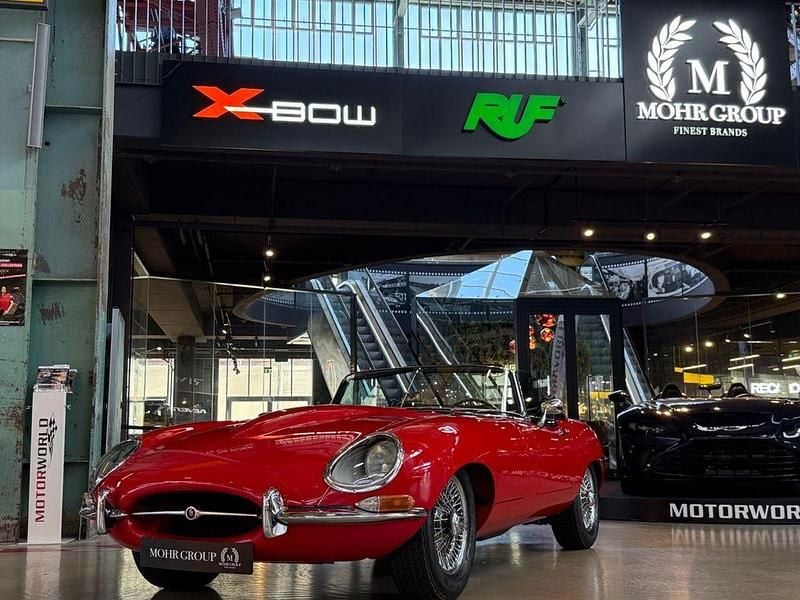 Rot Gebraucht 1967 Jaguar E-Type S Cabrio | 112.900 € - Bild 1/4