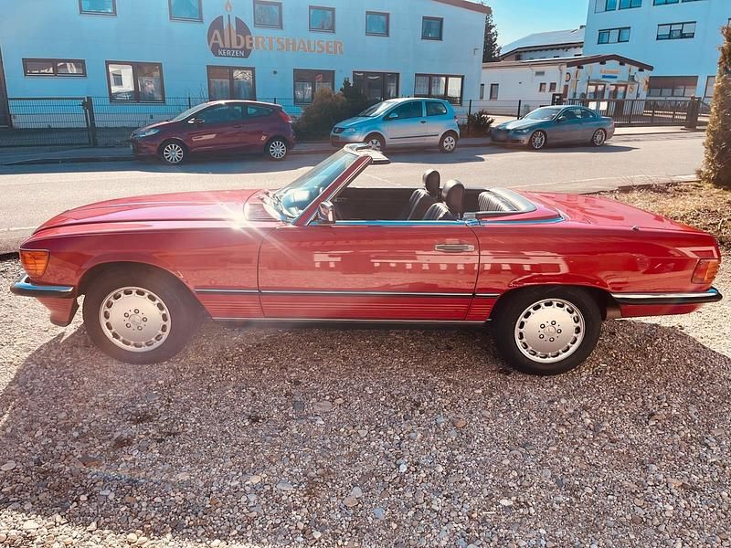 Gebraucht Mercedes 560 231 PS (169 kW) 1987 Rot Cabrio
