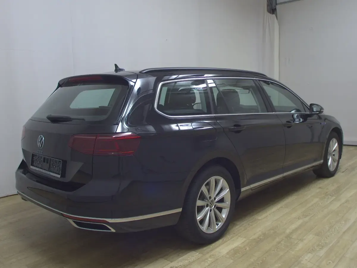 Gebraucht VW Passat GTE 218 PS (160 kW) 2023 Schwarz Kombi