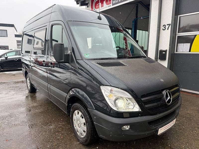 Używany Mercedes Sprinter 163 KM (119 kW) 2011 Czarny Van