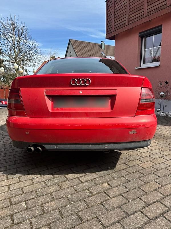 Gebraucht Audi A4 193 PS (141 kW) 1999 Rot Limousine