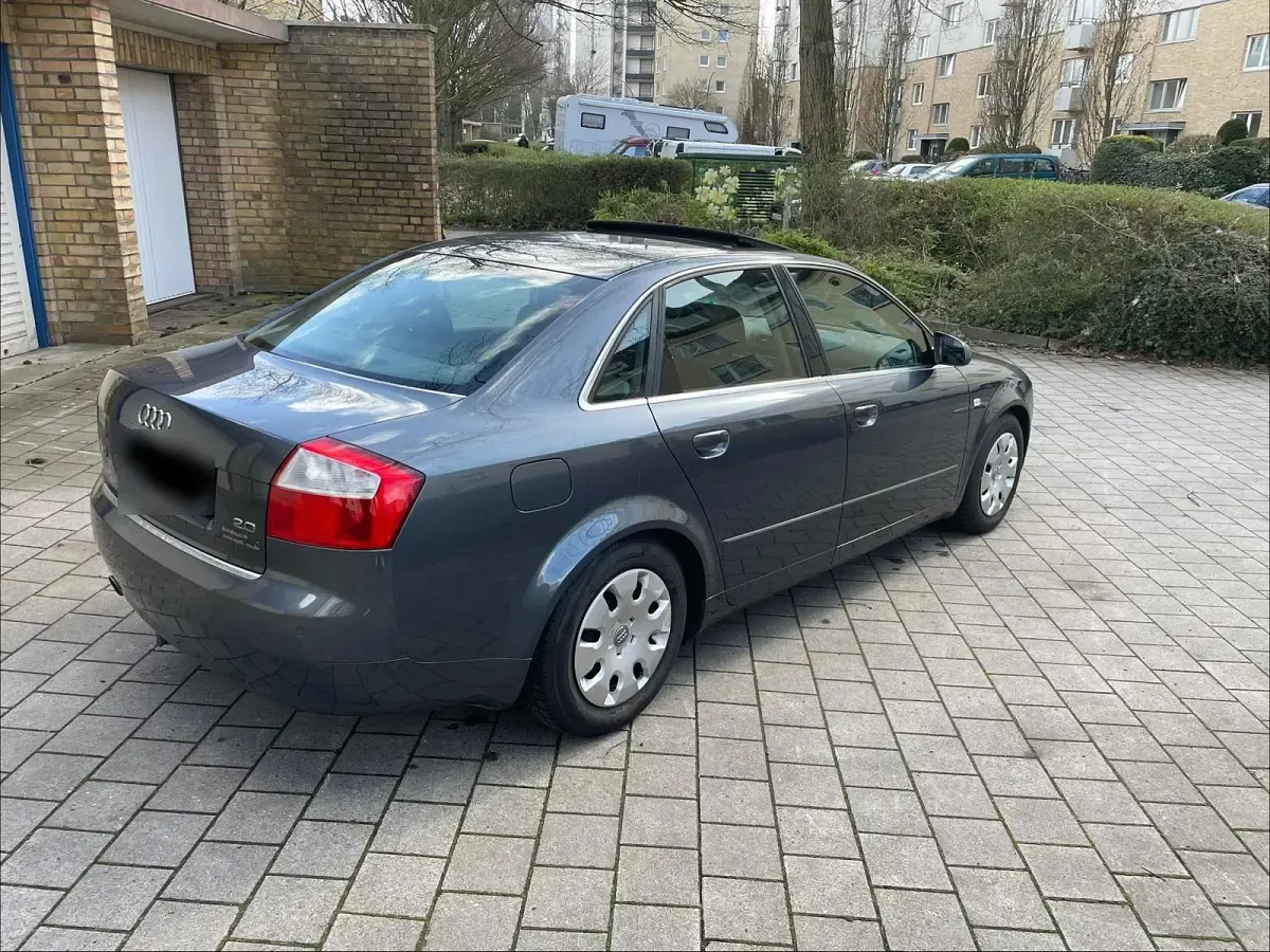 Gebraucht Audi A4 131 PS (96 kW) 2005 Grau Limousine