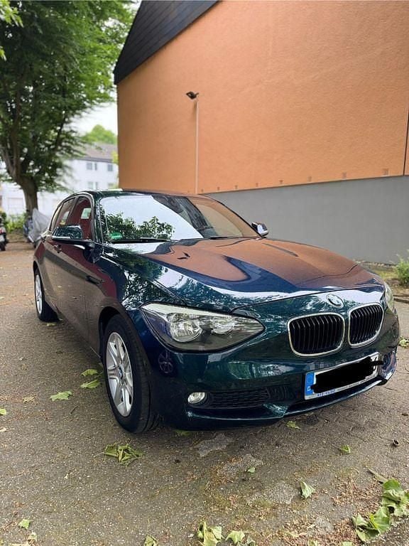 Blau Gebraucht 2011 BMW 116 Urban Line Kleinwagen | 8.450 € (Fairer Preis) - Bild 1/4