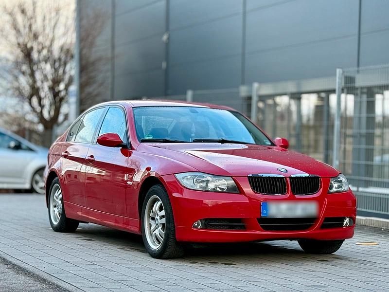 Gebraucht BMW 325 2005 Rot Limousine