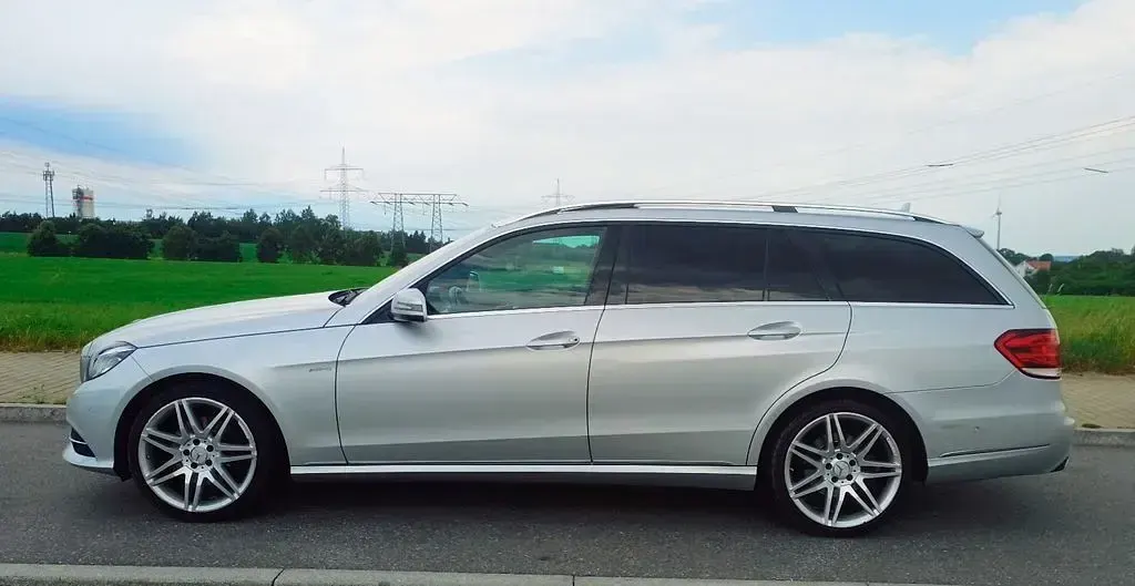 Gebraucht Mercedes E350 AMG 252 PS (185 kW) 2013 Silber Limousine