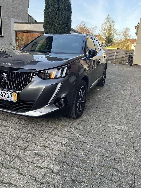 Gebraucht 2021 Peugeot 2008 GT SUV | 17.400 € (Fairer Preis) - Bild 1/4