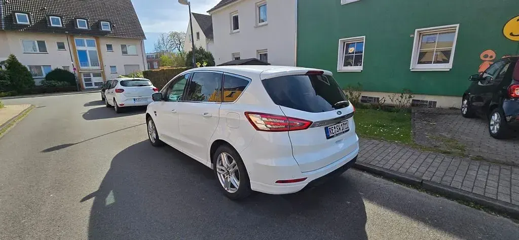 Gebraucht Ford S-MAX Titanium 165 PS (121 kW) 2019 Weiß Van / Kleinbus