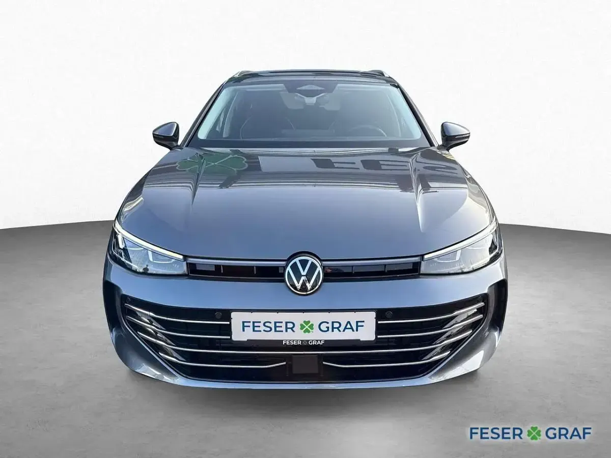 Używany VW Passat Elegance 150 KM (110 kW) 2025 Szary Kombi
