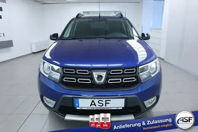 Gebraucht Dacia Sandero Celebration 90 PS (66 kW) 2020 Blau Kleinwagen