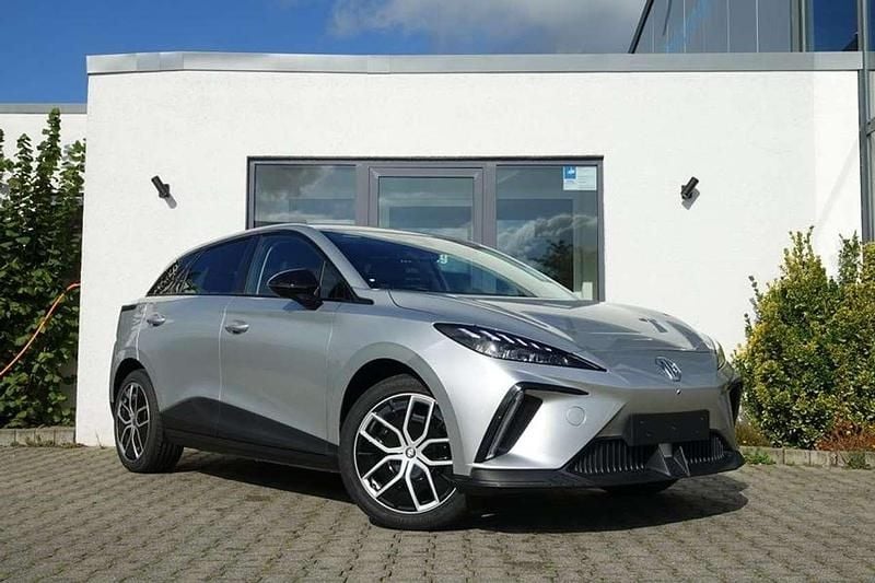 Neu MG MG4 EV Luxury 150 kW (204 PS) 2025 Medial silver Kleinwagen