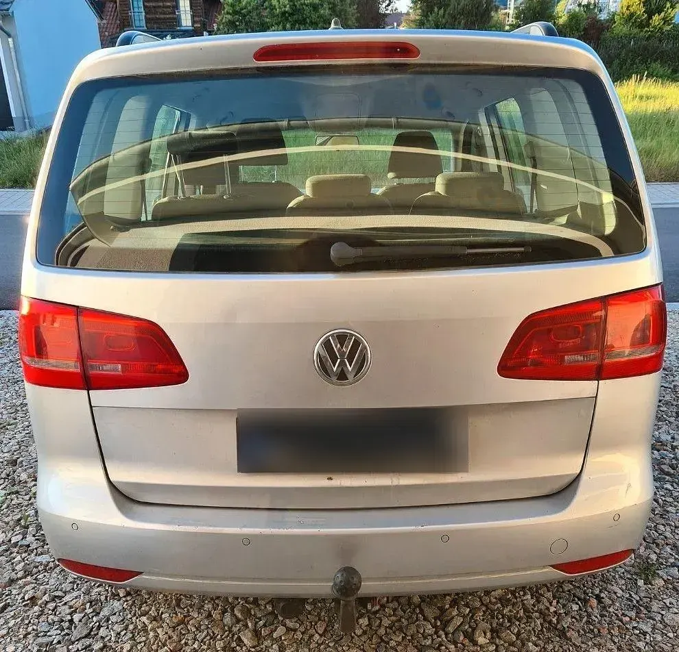 Gebraucht VW Touran 105 PS (77 kW) 2012 Silber Van / Kleinbus