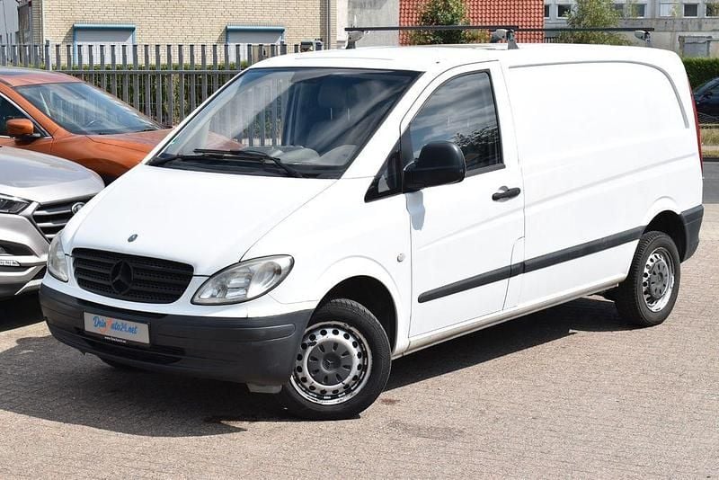 Weiß Gebraucht 2006 Mercedes Vito Van / Kleinbus | 2.690 € (Superpreis) - Bild 1/4