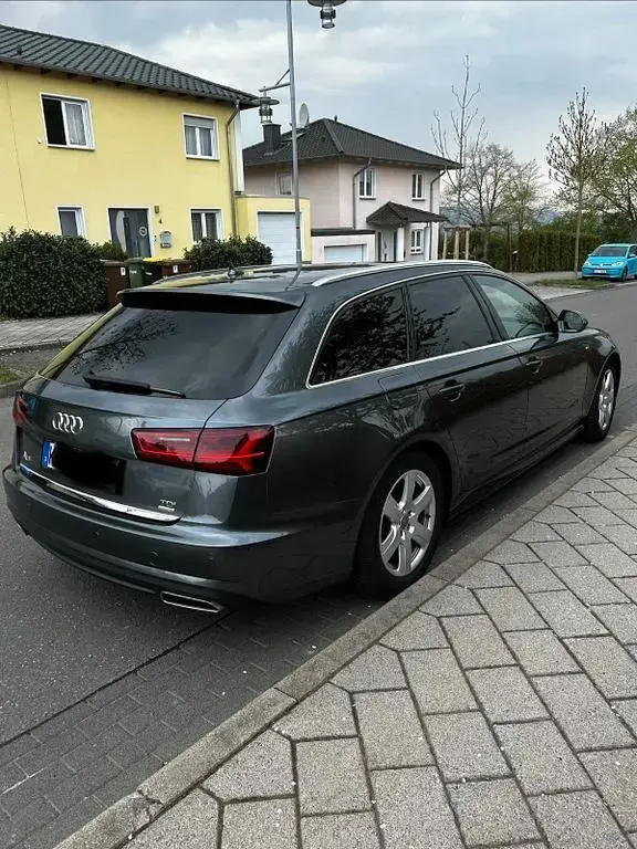 Gebraucht Audi A6 Ambiente 190 PS (139 kW) 2015 Kombi