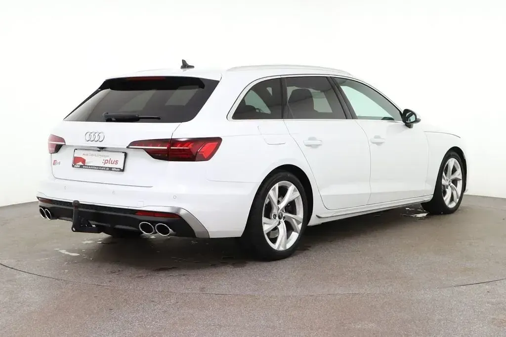 Używany Audi S4 Ambiente 341 KM (250 kW) 2024 Biały Kombi