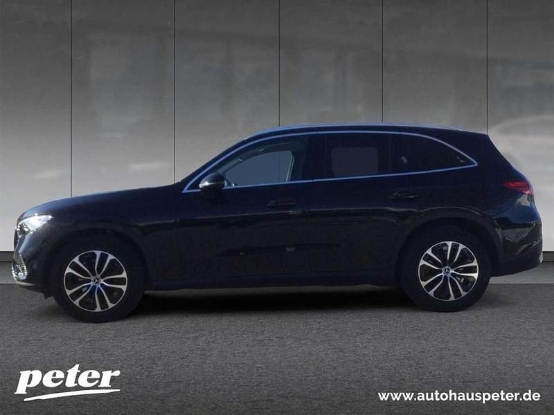 Gebraucht Mercedes GLC220 Avantgarde 197 PS (144 kW) 2023 Schwarz SUV