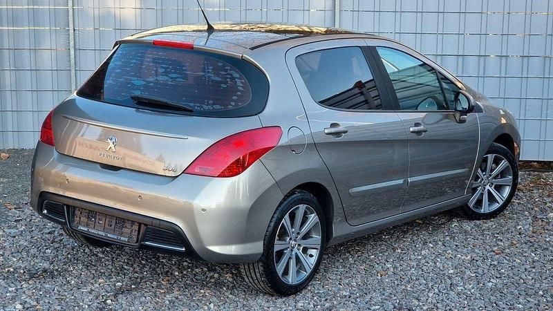 Gebraucht Peugeot 308 Allure 156 PS (114 kW) 2012 Grau Limousine