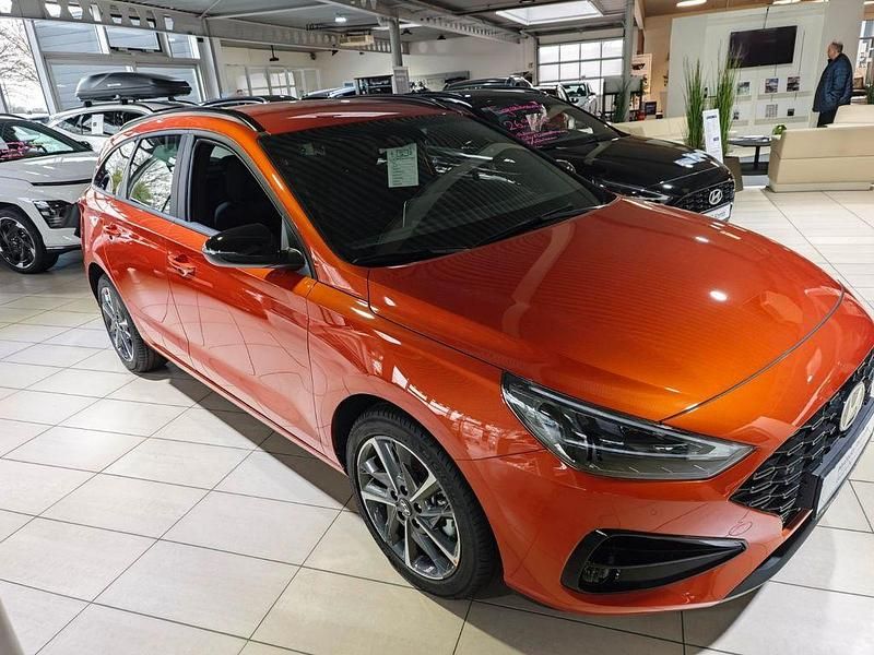 Gebraucht Hyundai i30 Advantage 140 PS (102 kW) 2024 Orange Kombi