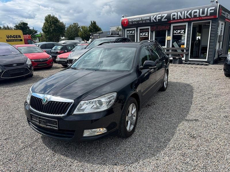 Schwarzmagic perleffekt Gebraucht 2011 Skoda Octavia Ambiente Kombi | 3.790 € (Fairer Preis) - Bild 1/4