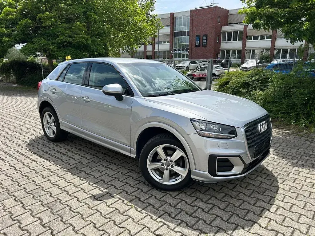 Gebraucht Audi Q2 Sport 150 PS (110 kW) 2019 Silber SUV