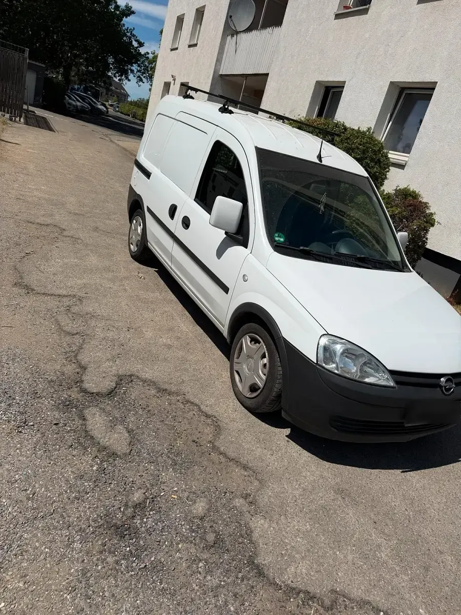 Gebraucht Opel Combo 75 PS (55 kW) 2010 Weiß Van / Kleinbus