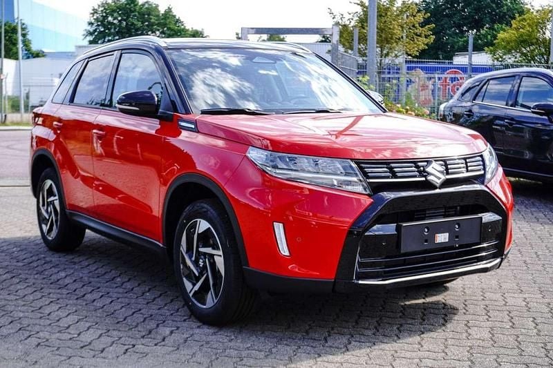 Rot Neu 2025 Suzuki Vitara Comfort+ SUV | 27.980 € (Etwas zu teuer) - Bild 1/4