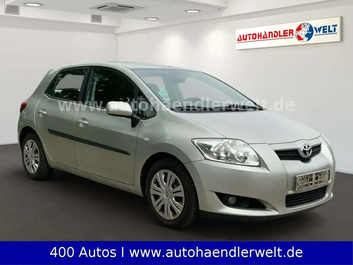 Gebraucht Toyota Auris 97 PS (71 kW) 2007 Silber Kleinwagen