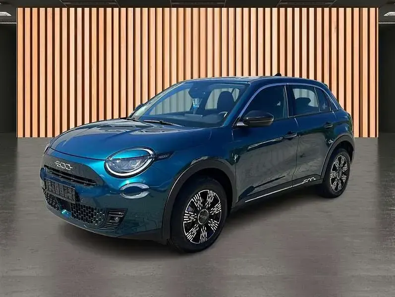 Gebraucht Fiat 600 Pop 136 PS (100 kW) 2025 Blau SUV
