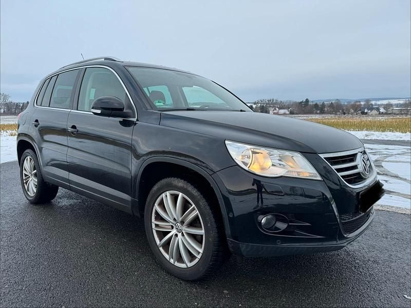 Schwarz Gebraucht 2010 VW Tiguan SUV | 5.000 € (Superpreis) - Bild 1/4