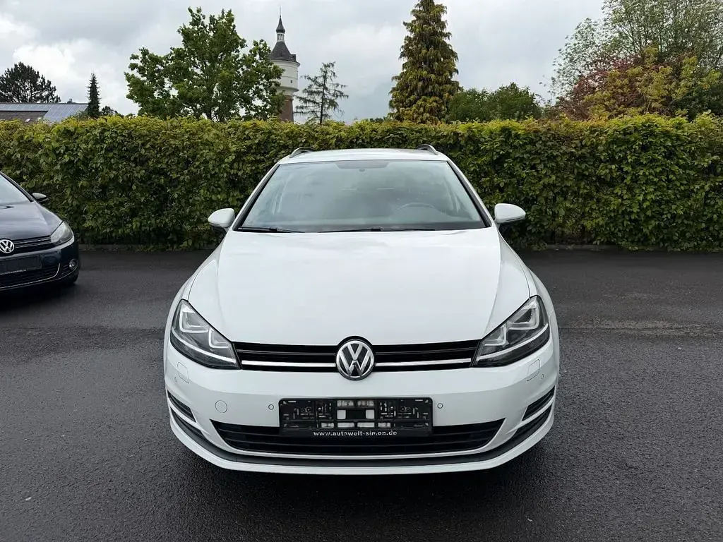 Gebraucht VW Golf VII Trendline 110 PS (80 kW) 2017 Weiß Kombi