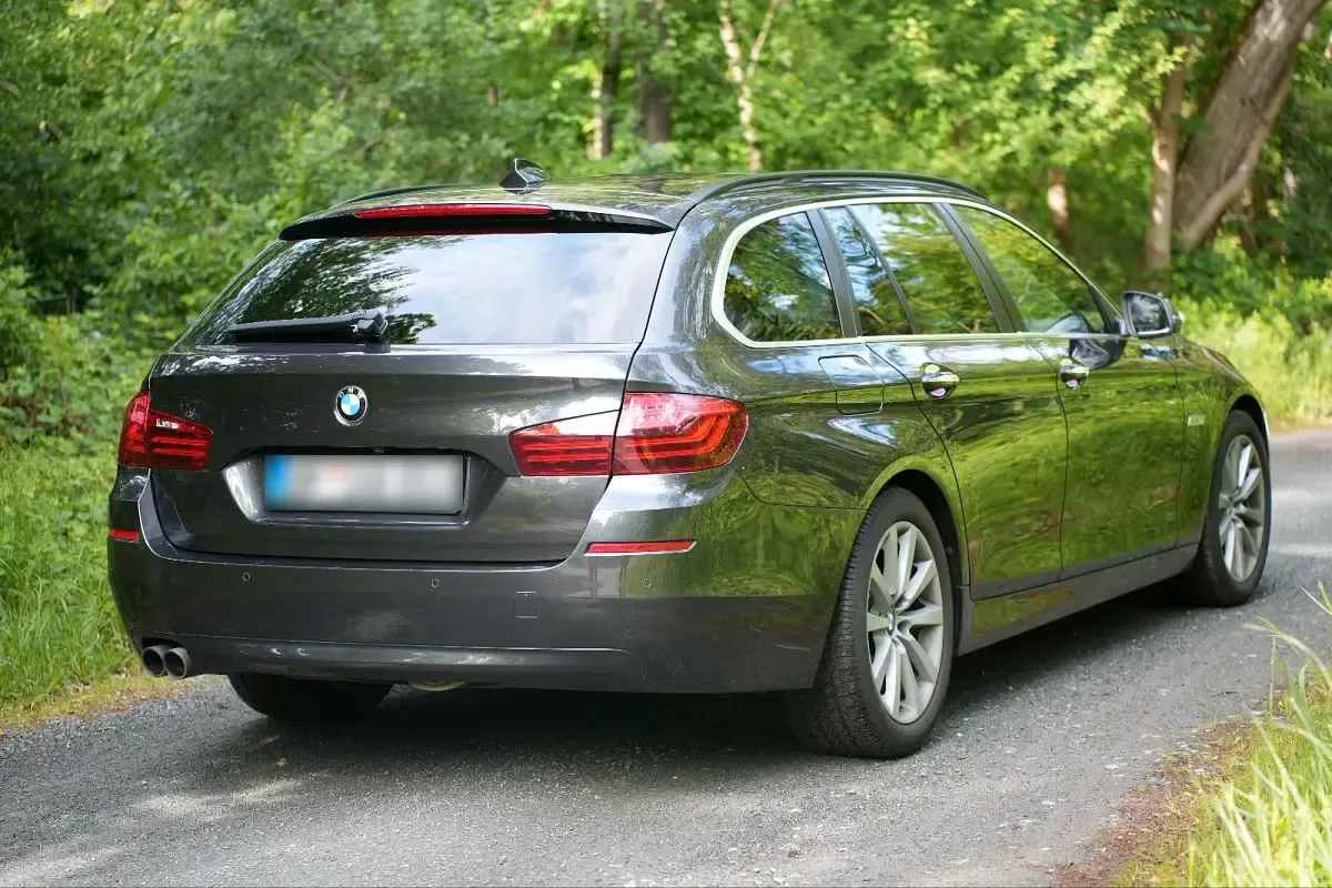 Gebraucht BMW 518 150 PS (110 kW) 2017 Schwarz Kombi