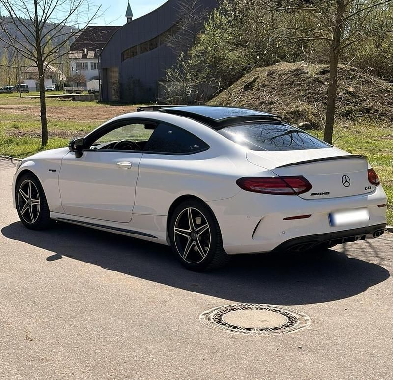 Gebraucht Mercedes C43 AMG AMG 367 PS (269 kW) 2018 Weiß Coupé
