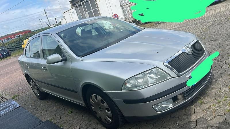 Silber Gebraucht 2008 Skoda Octavia Limousine | 1.250 € (Superpreis) - Bild 1/4