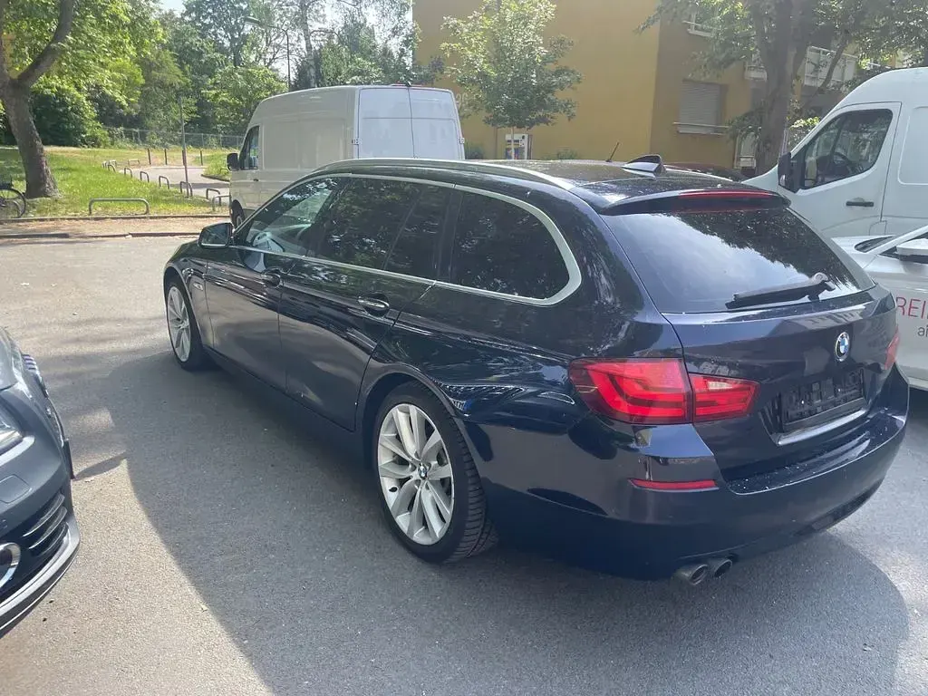 Käytetty BMW 525 218 HP (160 kW) 2012 Musta Farmari