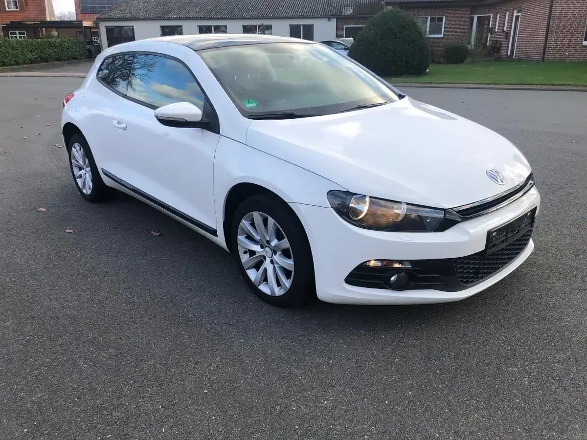 Gebraucht VW Scirocco 122 PS (89 kW) 2010 Weiß Coupé